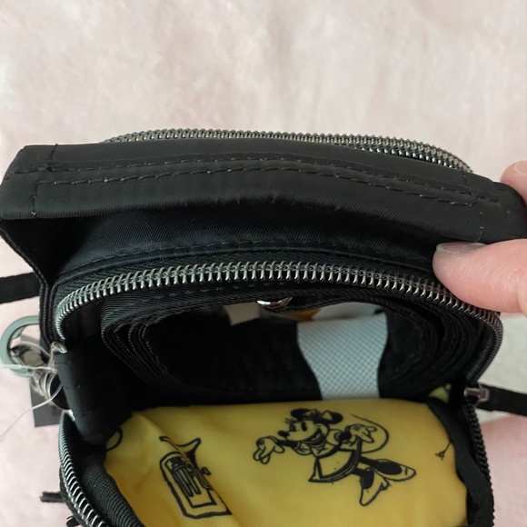 Lug Disney Epcot Germany Mickey Skeeter Mini New with all tags - Picture 3 of 3